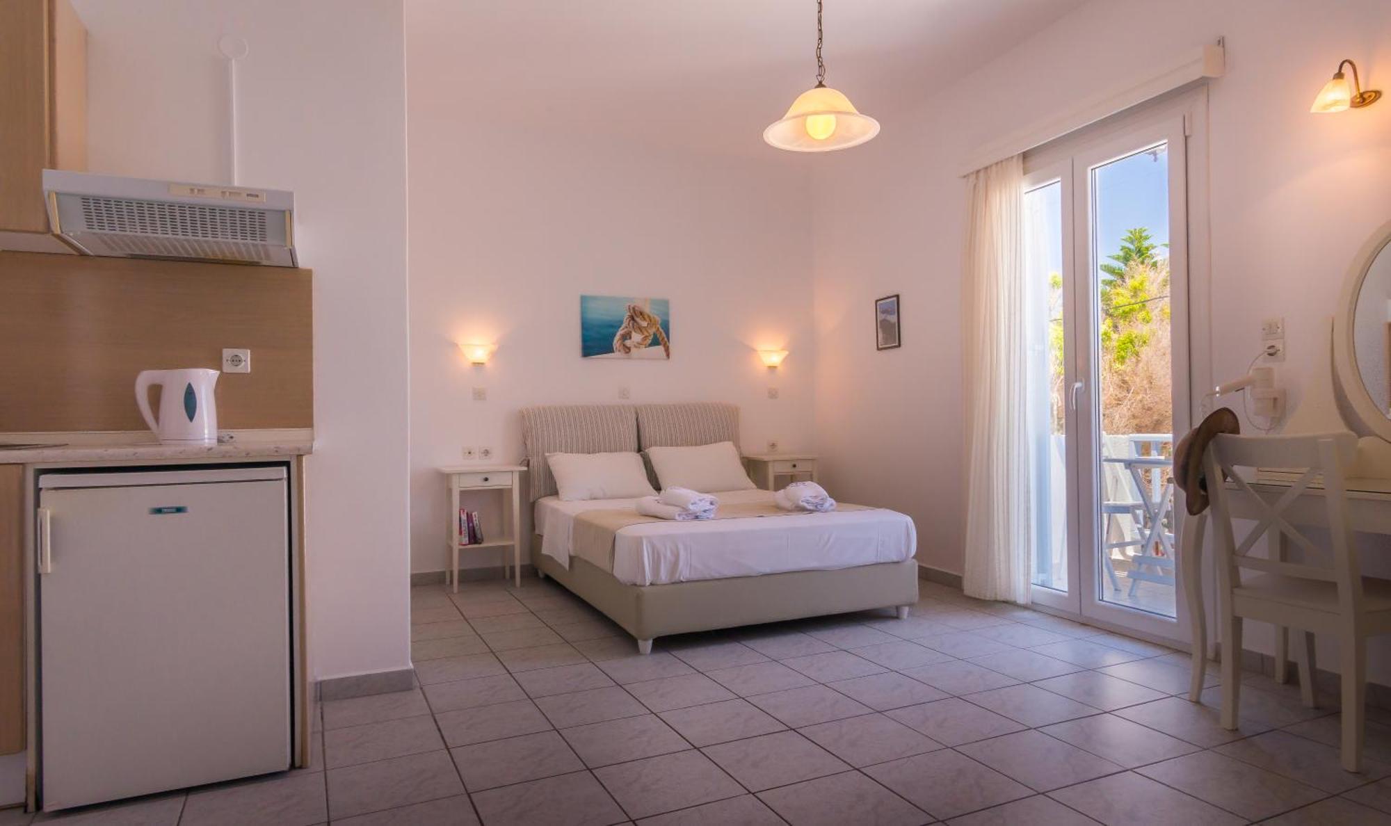Aeolis Hotel Adamantas  Bagian luar foto