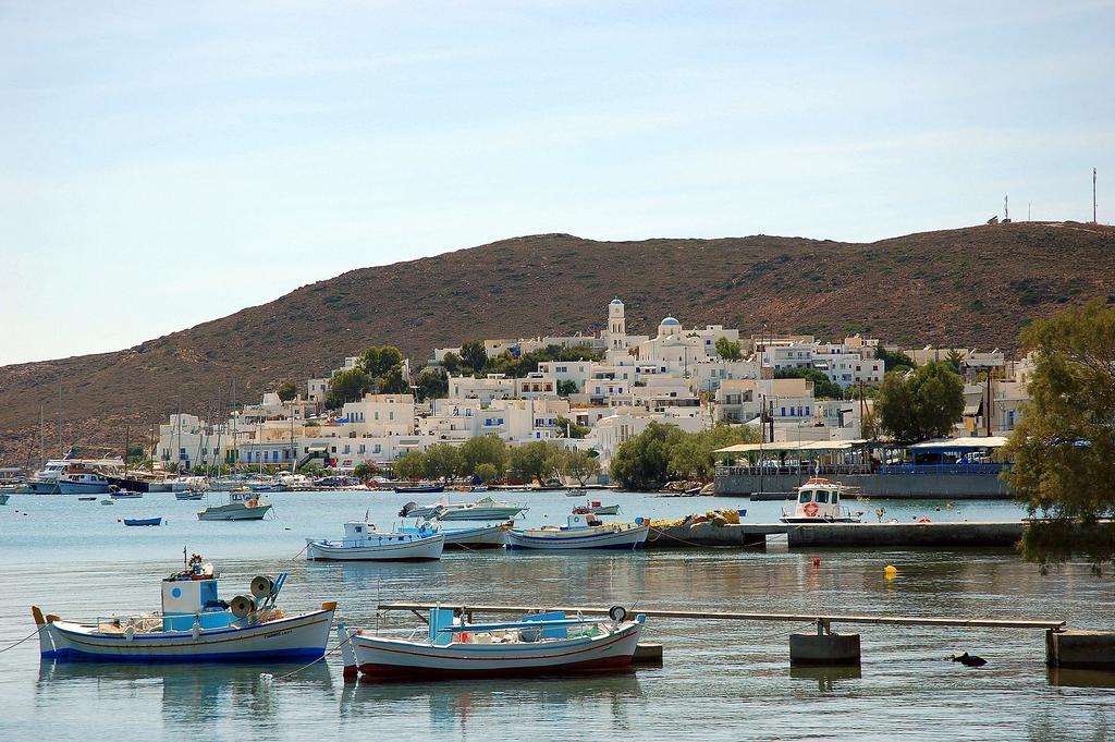 Aeolis Hotel Adamantas  Bagian luar foto