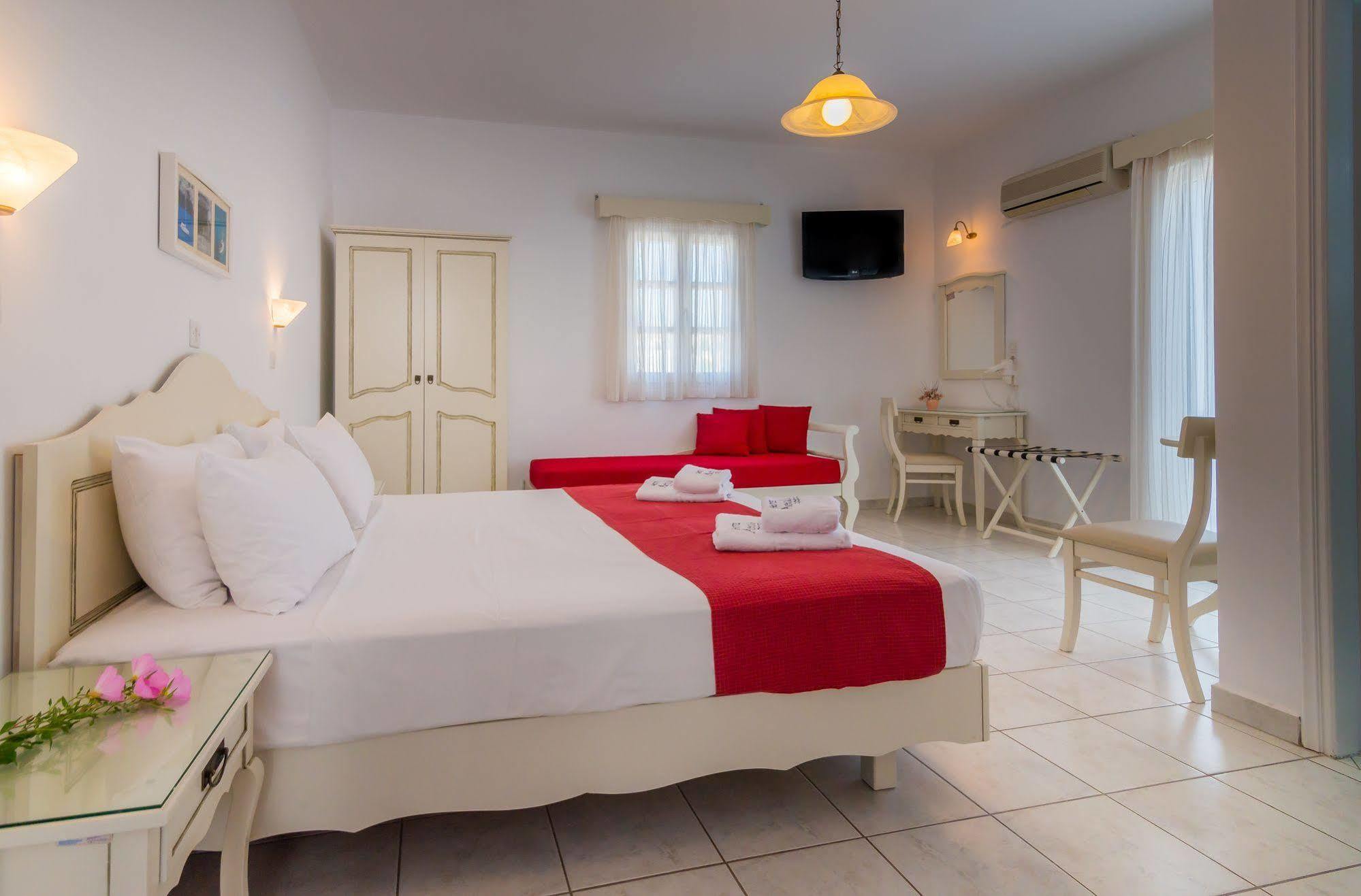 Aeolis Hotel Adamantas  Bagian luar foto